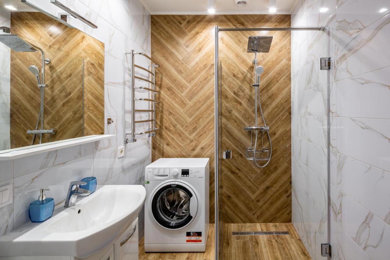 Romari Гнатюка 3 Apartman Lviv Kültér fotó