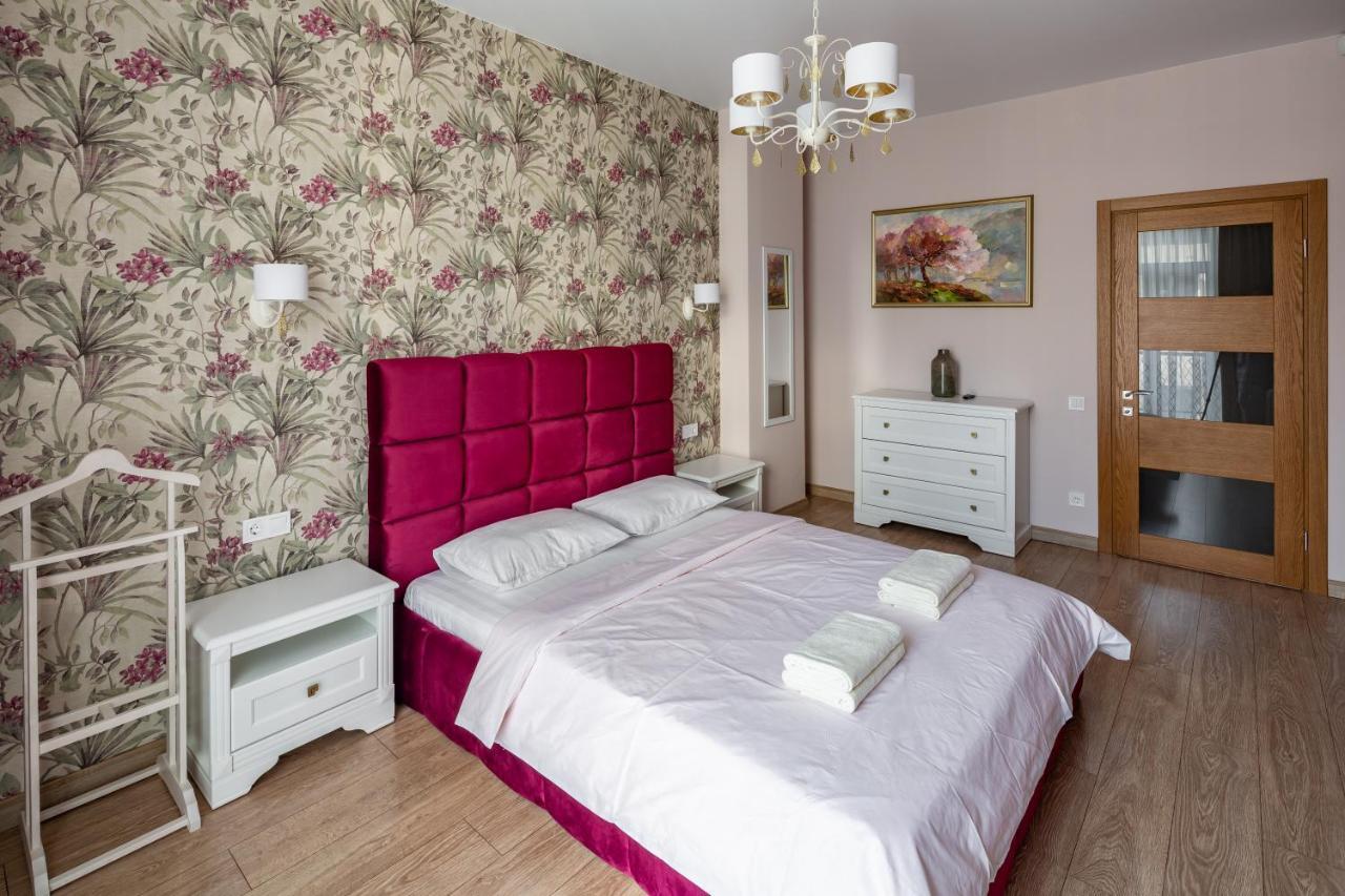 Romari Гнатюка 3 Apartman Lviv Kültér fotó
